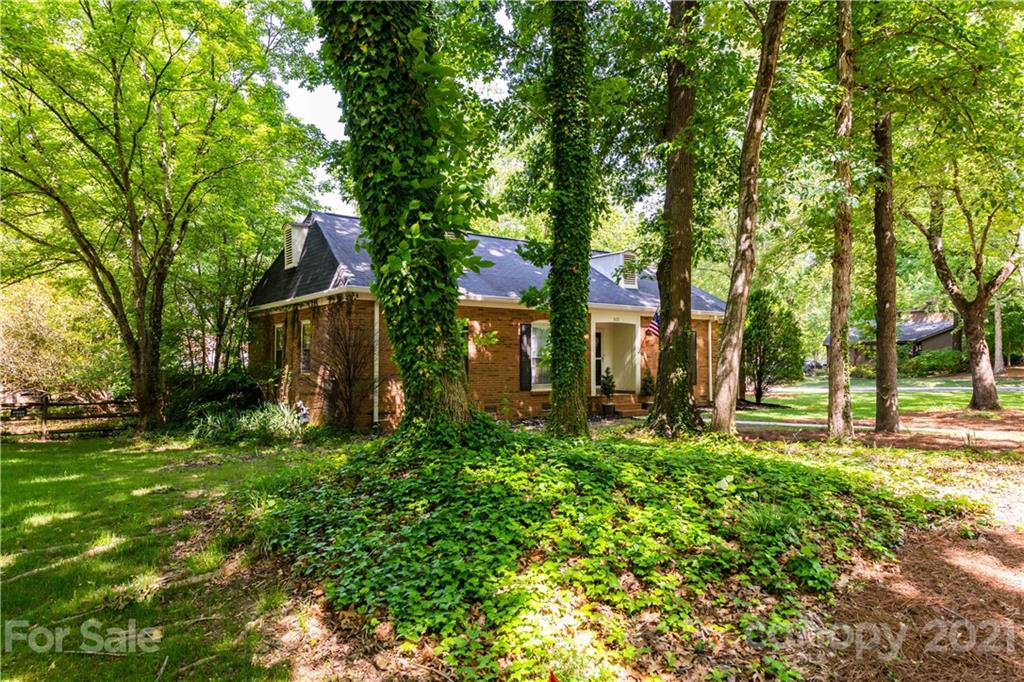 511 Morning Dale Road Matthews, NC 28105 - Photo 2 of 34 Gallery Image 2