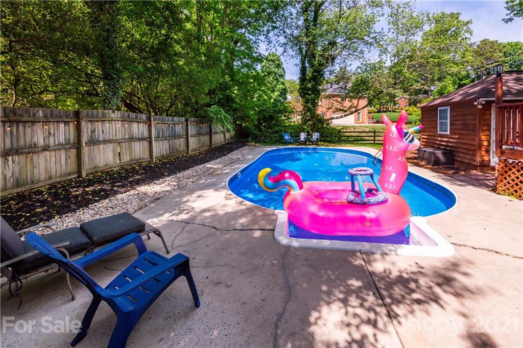511 Morning Dale Road Matthews, NC 28105 - Photo 4 of 34 Gallery Image 4