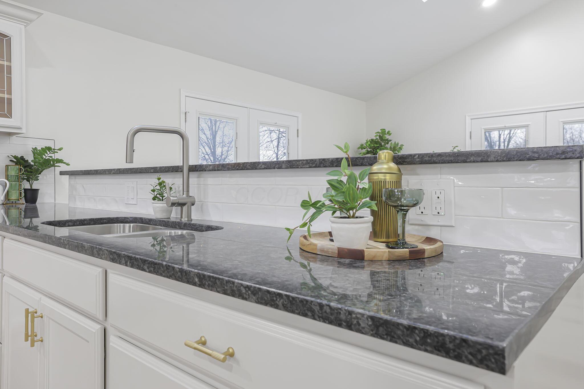 6965 Gay Road Grove City, OH 43123 - Photo 25 of 67 Beautiful granite countertops