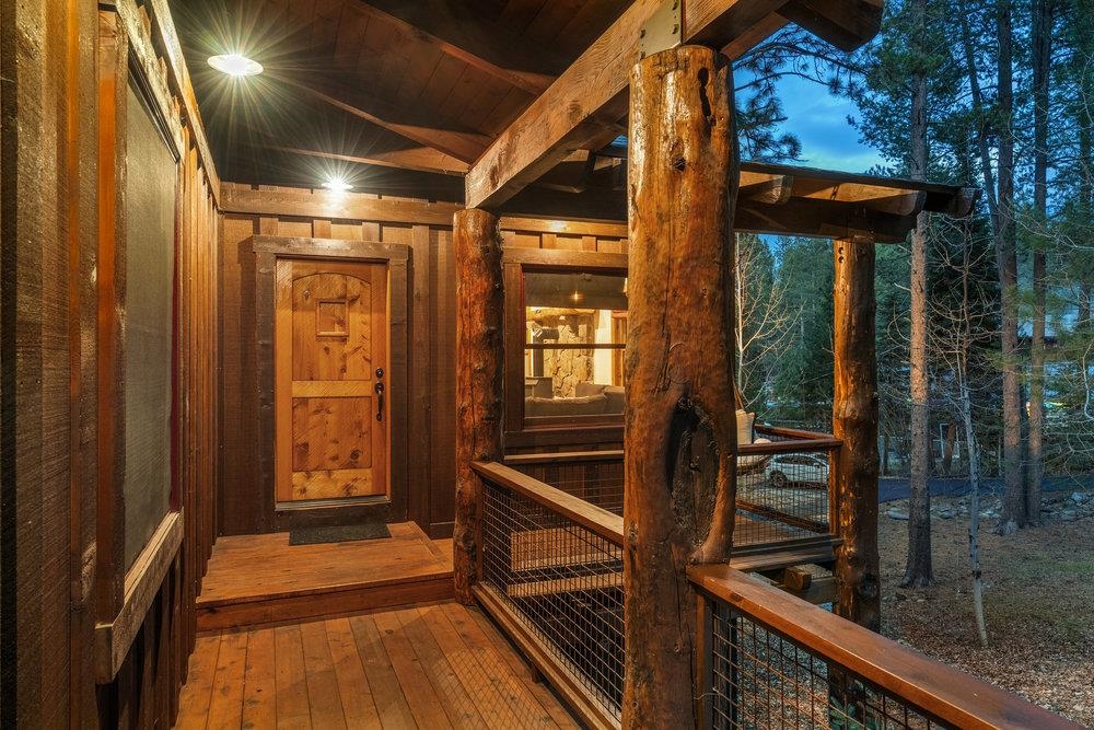 10480 Iris Road Truckee, CA 96161 - Photo 4 of 28 Gallery Image 4