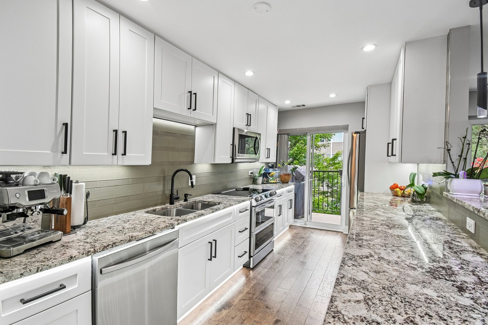 8630 Waukegan Road, Unit 414 Morton Grove, IL 60053 - Photo 5 of 15
