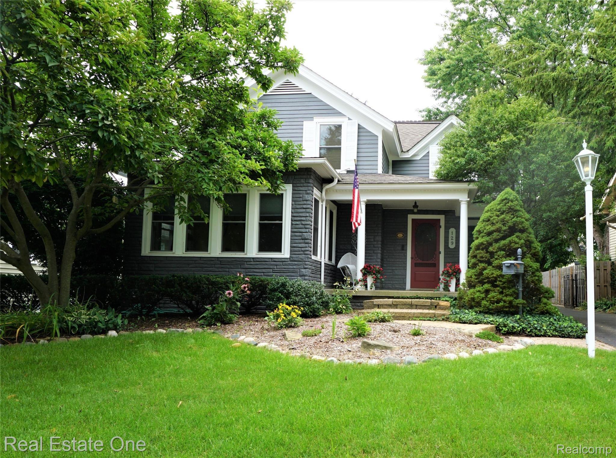 129 Ferndale Avenue Rochester, MI 48307 - Photo 1 of 32 DSC02759 (3).JPG