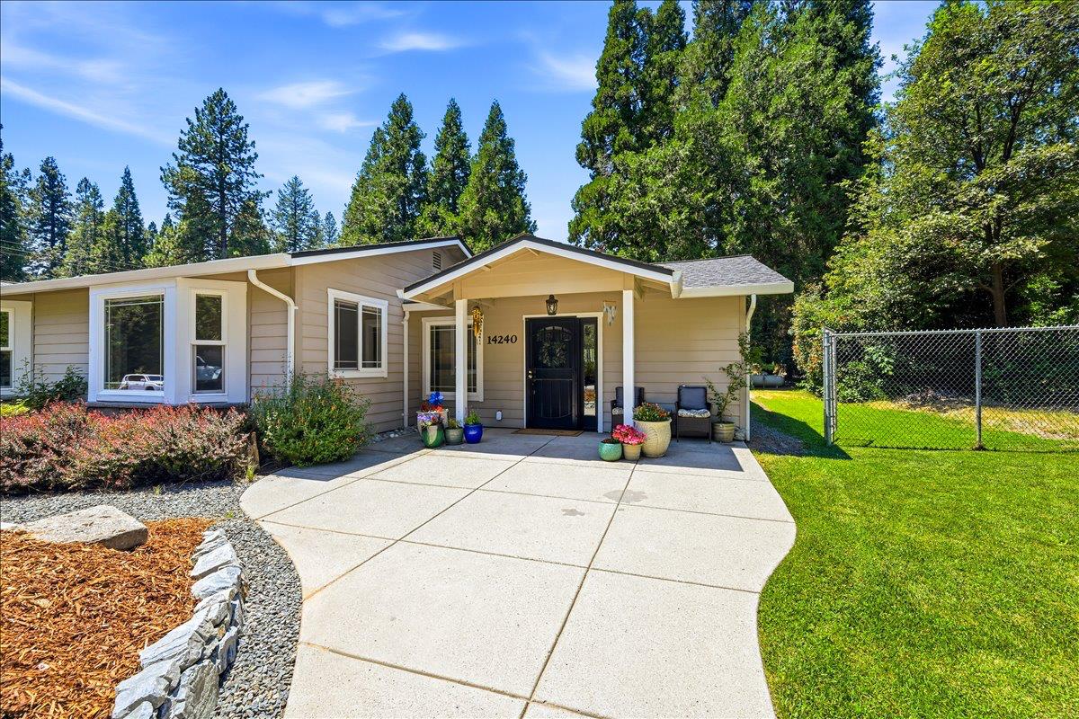 14240 Hollydale Road Grass Valley, CA 95945 - Photo 36 of 53
