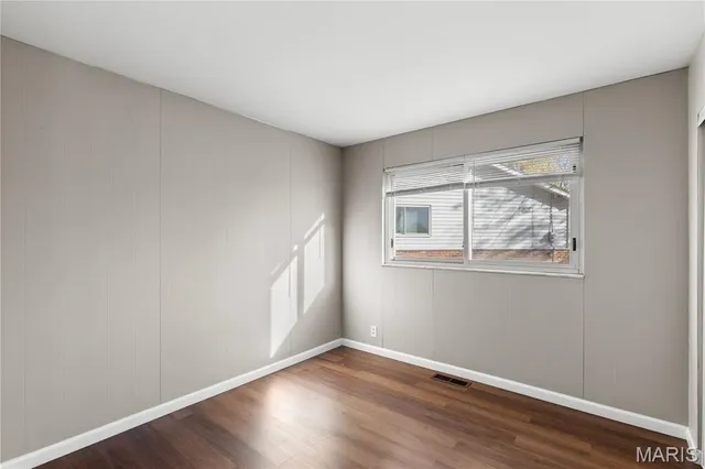 $200,000 | 7 Darwin Court, Florissant, MO 63033