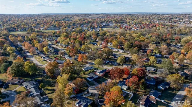 $200,000 | 7 Darwin Court, Florissant, MO 63033