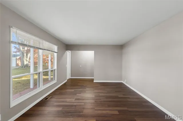 $200,000 | 7 Darwin Court, Florissant, MO 63033