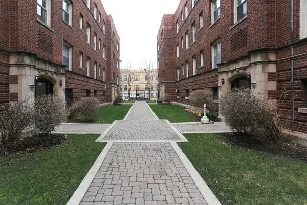 $1,395 | 3257 West Wrightwood Avenue, Unit 2B, Chicago, IL 60647