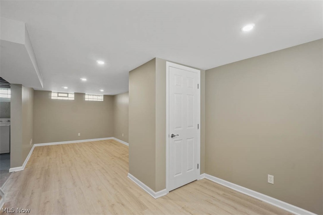 1561 Lander Road Cleveland, OH 44124 - Photo 22 of 33