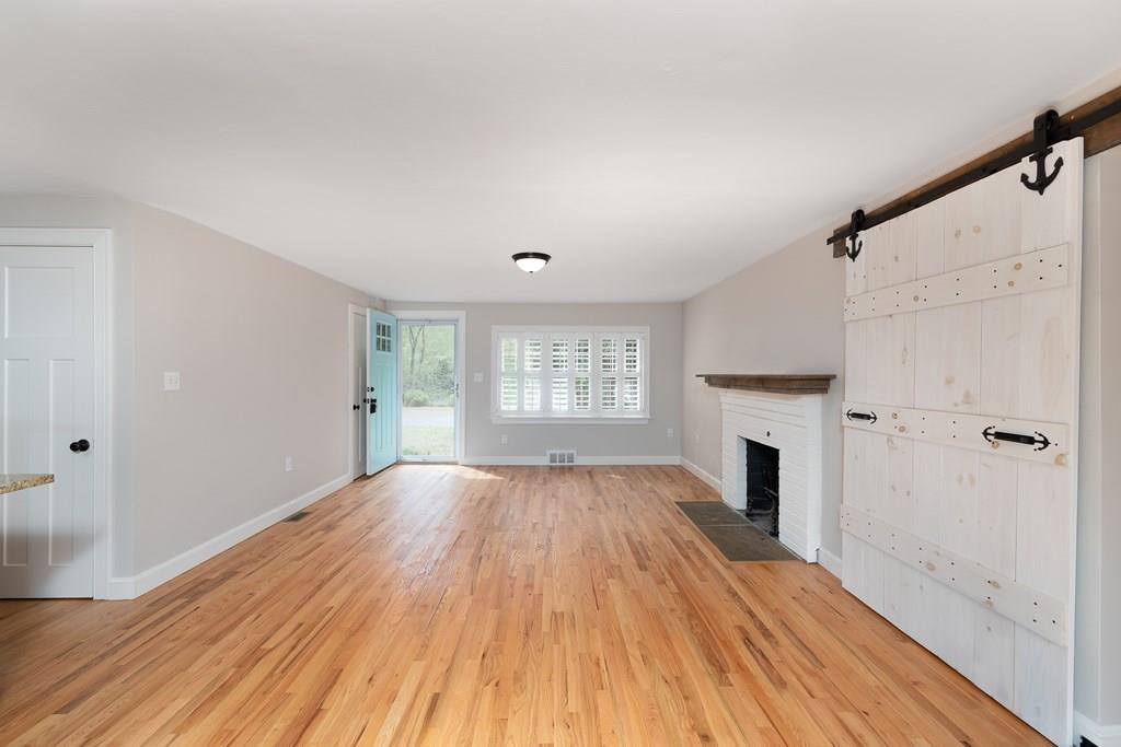 112 Lawson Road Scituate, MA 02066 - Photo 8 of 41 Gallery Image 8