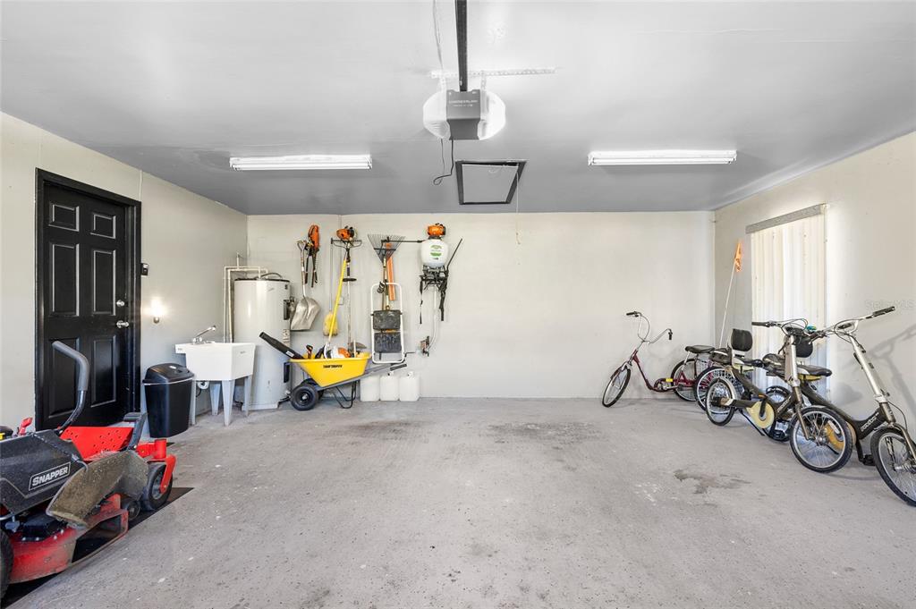 34 Misty Meadow Lane Mulberry, FL 33860 - Photo 36 of 49 a view of a room with gym equipment