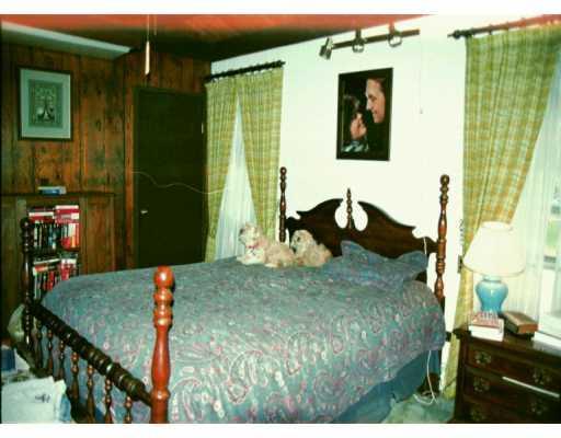 2449 Oakhill Road Gibsonia, PA 15044 - Photo 4 of 7 Gallery Image 4