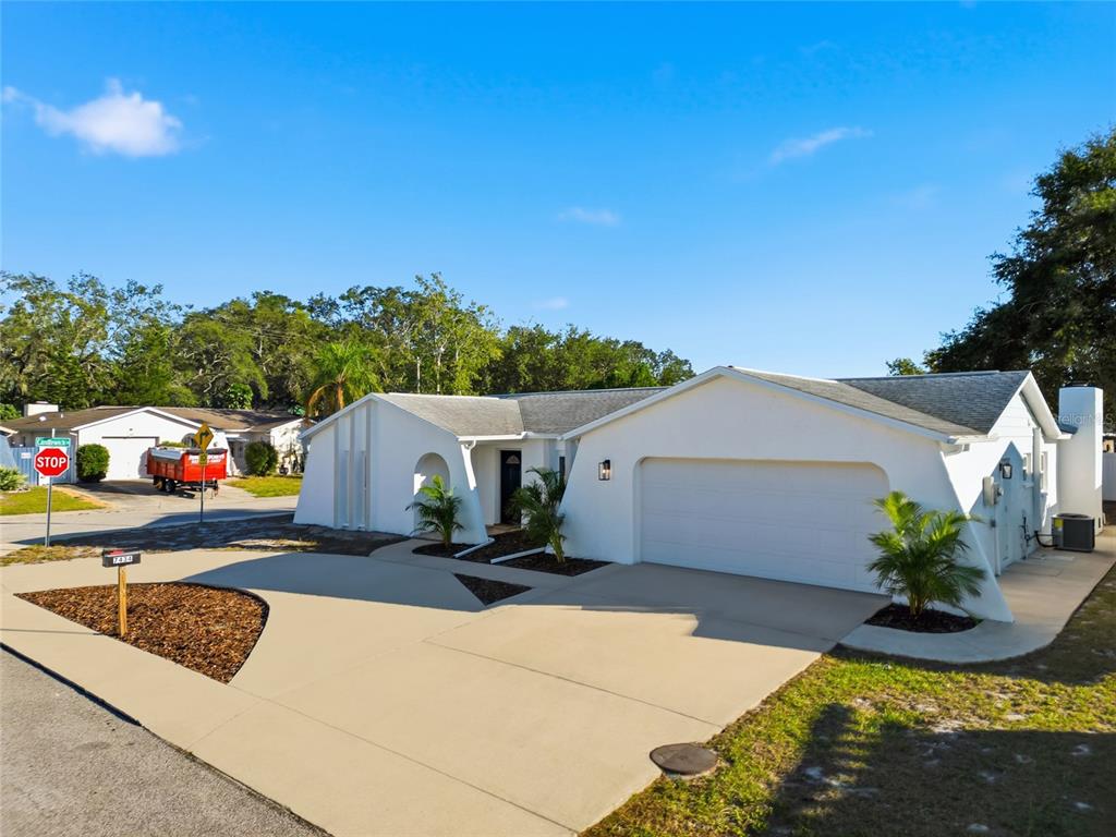 7434 Cay Drive Port Richey, FL 34668 - Photo 2 of 29 Gallery Image 2