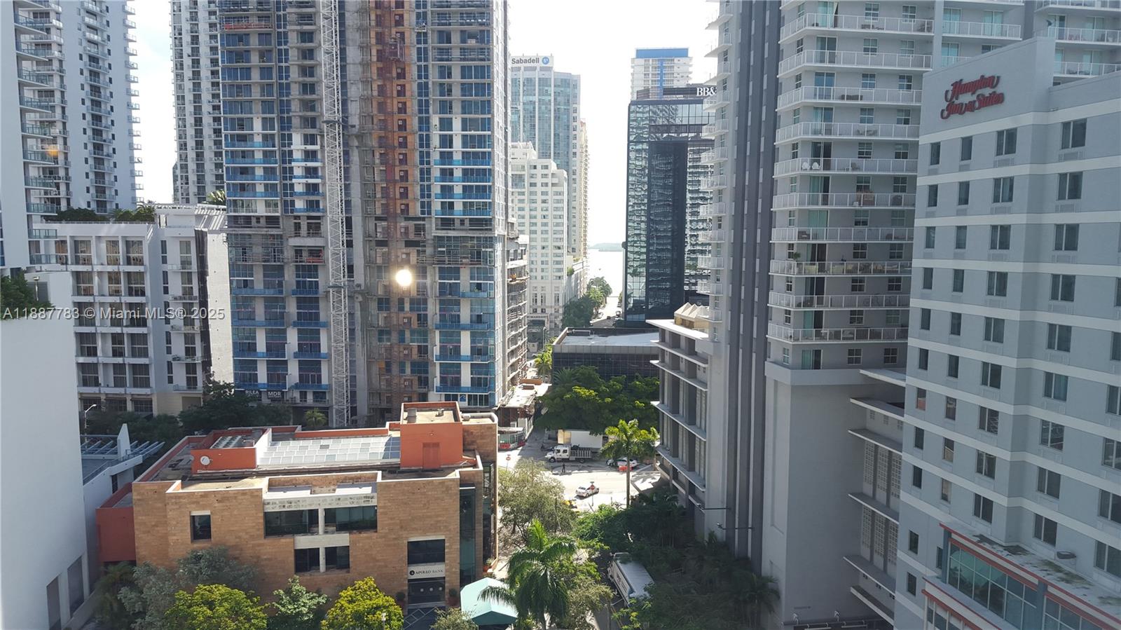 79 Southwest 12th Street, Unit 1506S Miami, FL 33130 - Photo 5 of 6 a front view of a building