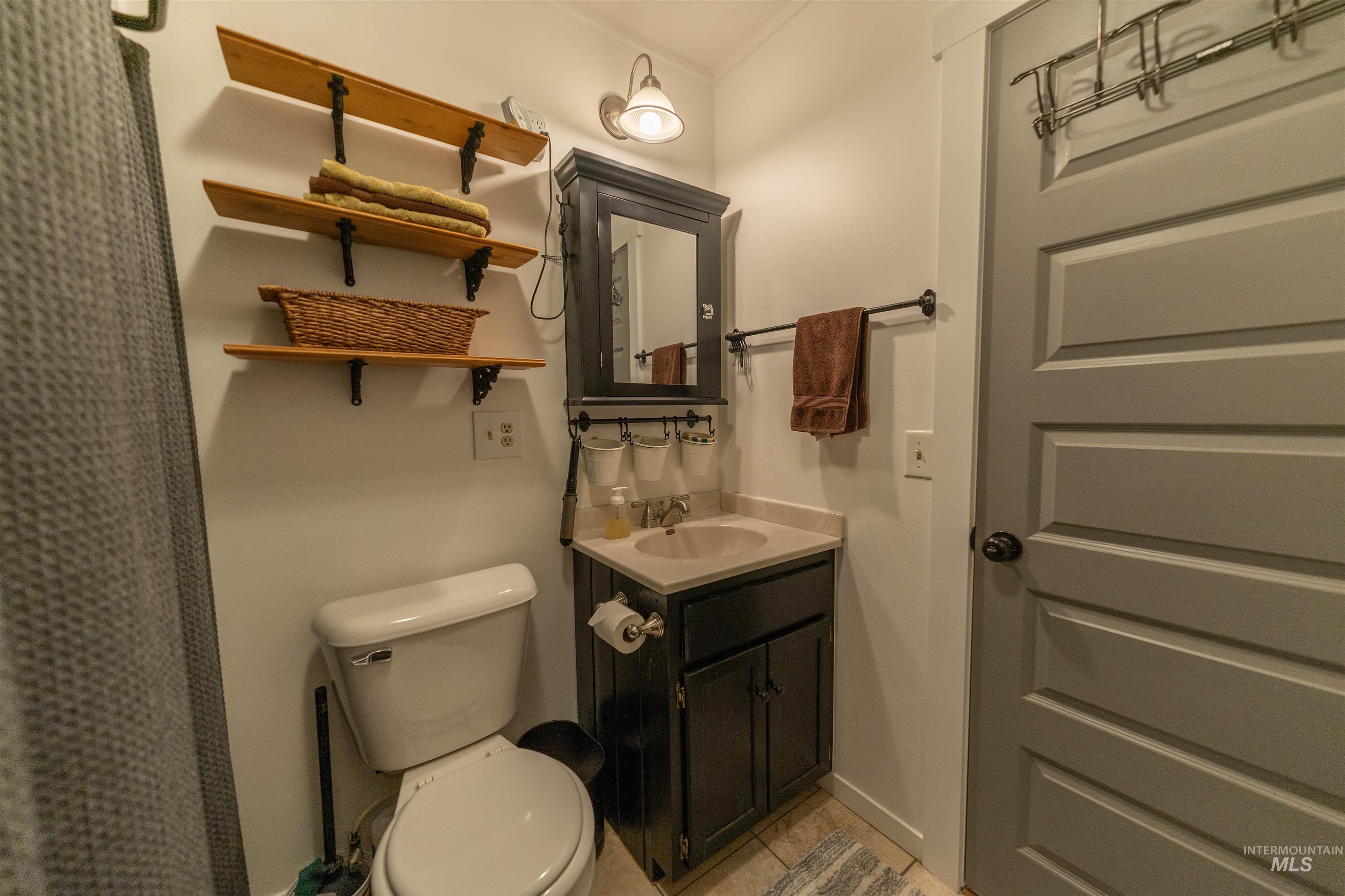 5692 Meadow Creek Road Bonners Ferry, ID 83805 - Photo 18 of 50