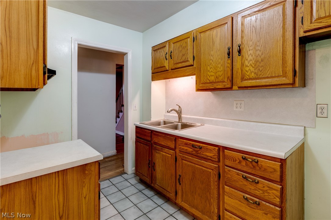 2135 Parkman Road Northwest Warren, OH 44485 - Photo 11 of 20