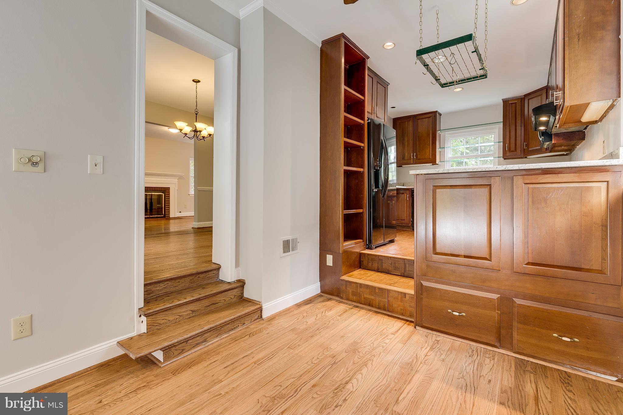 2404 Cameron Mills Road Alexandria, VA 22302 - Photo 11 of 26 Family Room