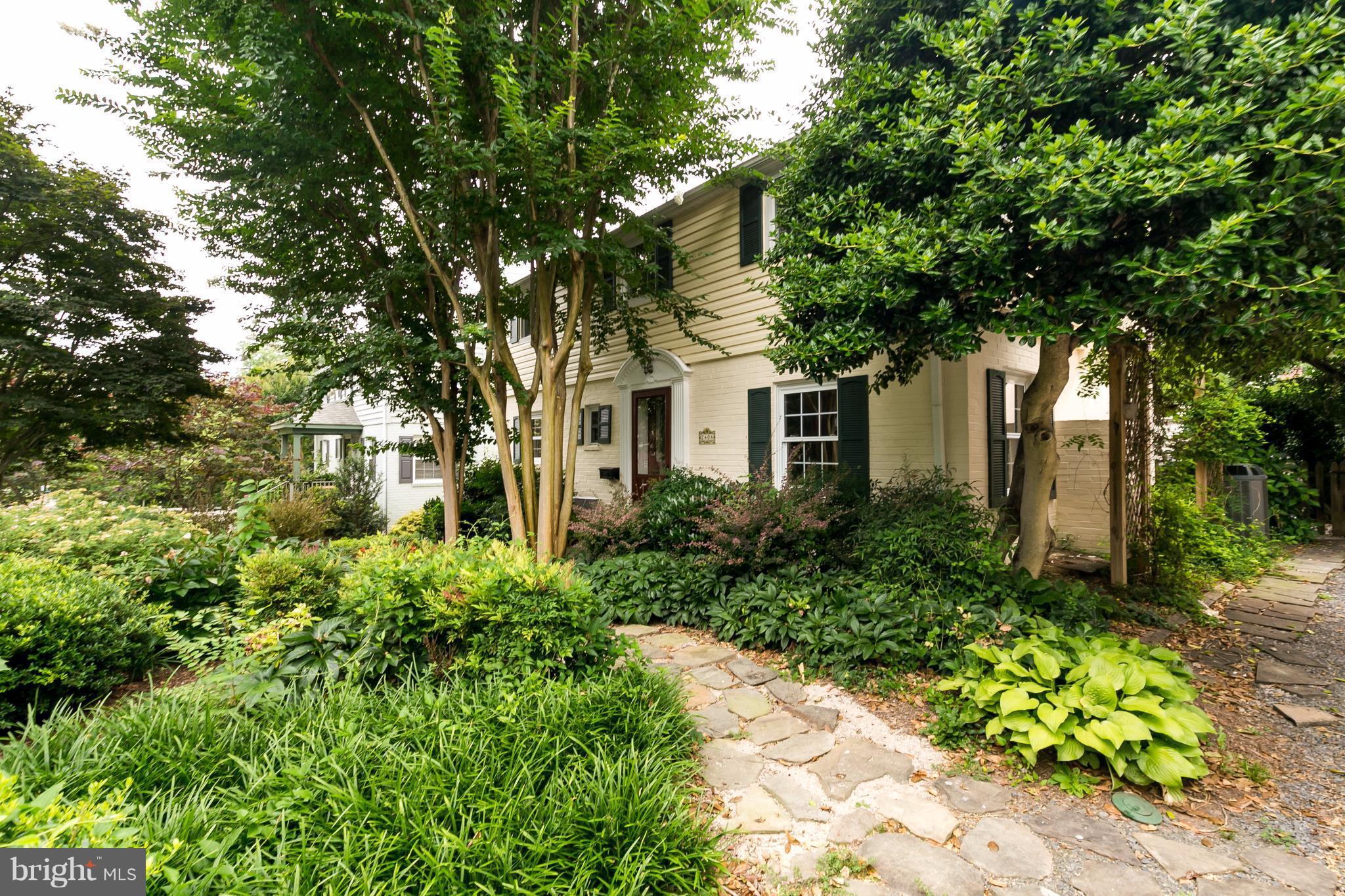 2404 Cameron Mills Road Alexandria, VA 22302 - Photo 3 of 26 Exterior (Front)