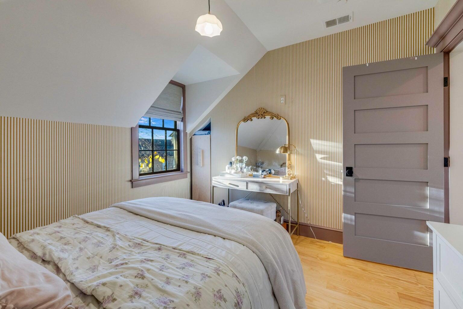 265 Coming Street, Unit A B Charleston, SC 29403 - Photo 24 of 28 4TH BEDROOM