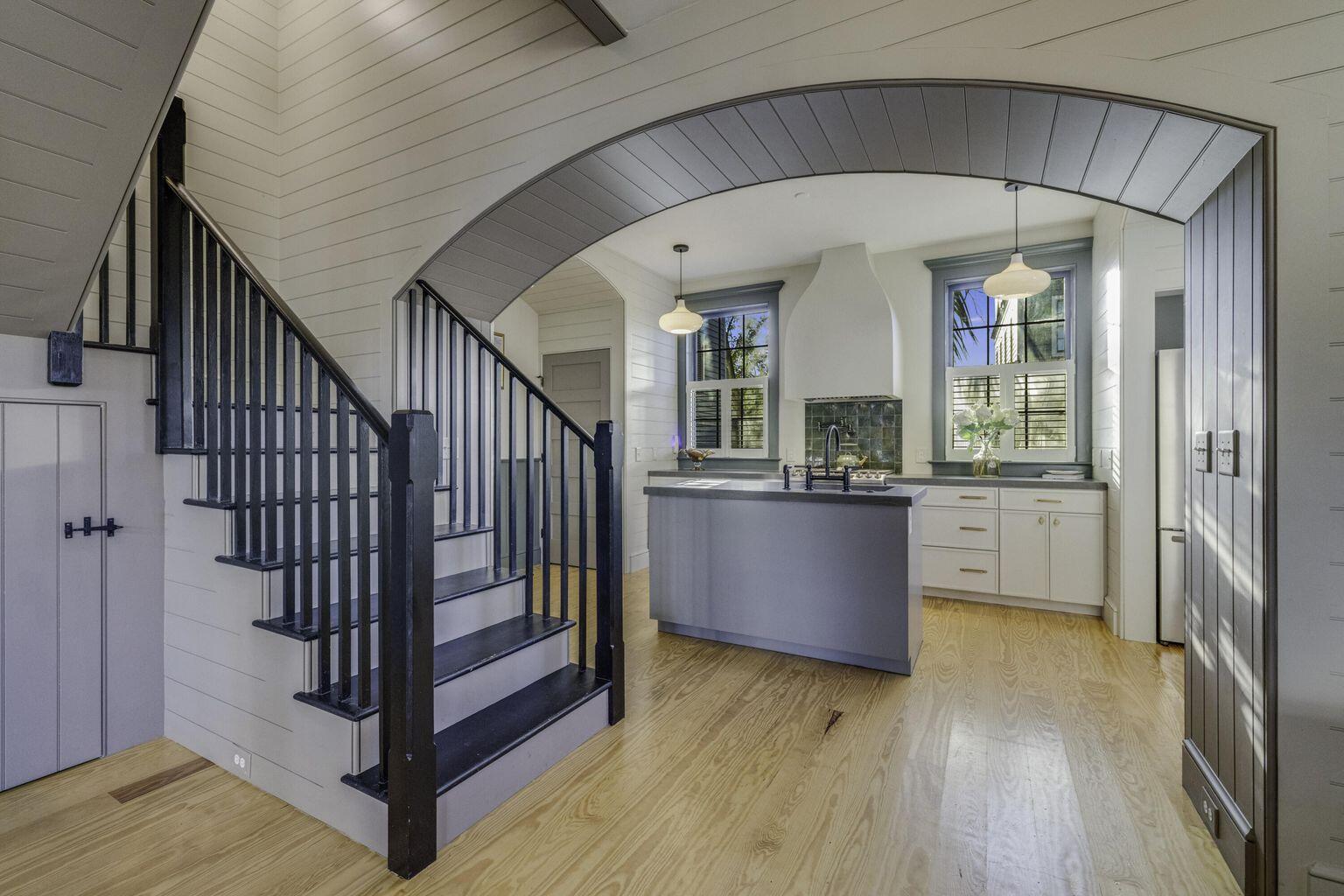 265 Coming Street, Unit A B Charleston, SC 29403 - Photo 7 of 28 CASED ARCHWAY