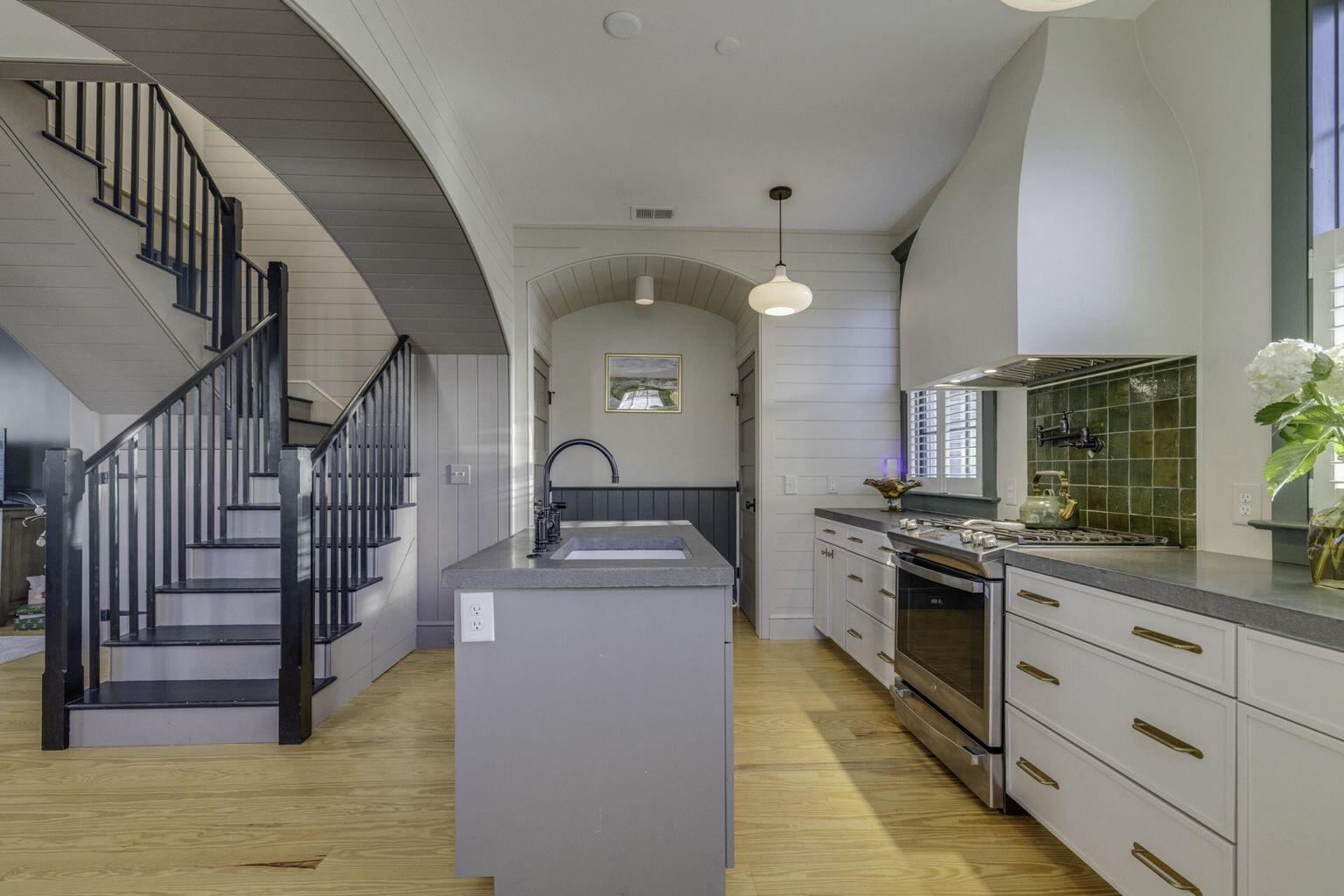 265 Coming Street, Unit A B Charleston, SC 29403 - Photo 10 of 28 POV: WASHER+ DRYER AND STORAGE CLOSET