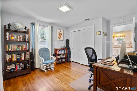 $625,000 | 57 1st Street, Fairfield, CT 06825