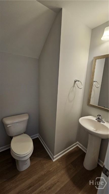 214 Hasty Point Road Savannah, GA 31407 - Photo 5 of 27 Powder Bathroom