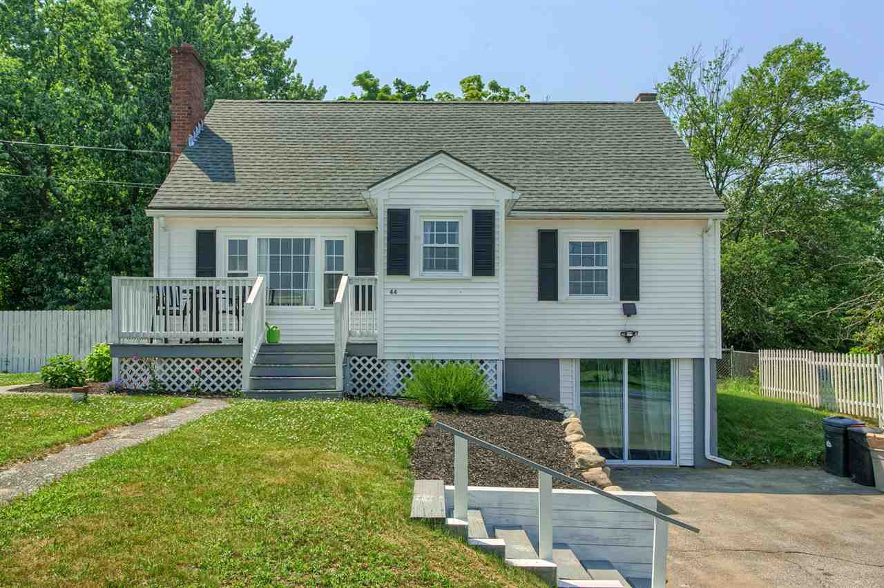 44 Newton Road Plaistow, NH 03865 - Photo 1 of 36
