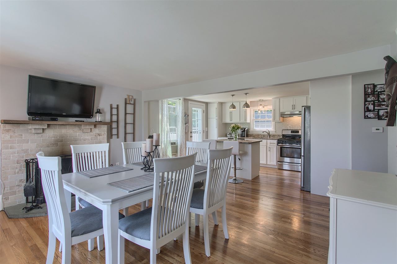 44 Newton Road Plaistow, NH 03865 - Photo 7 of 36
