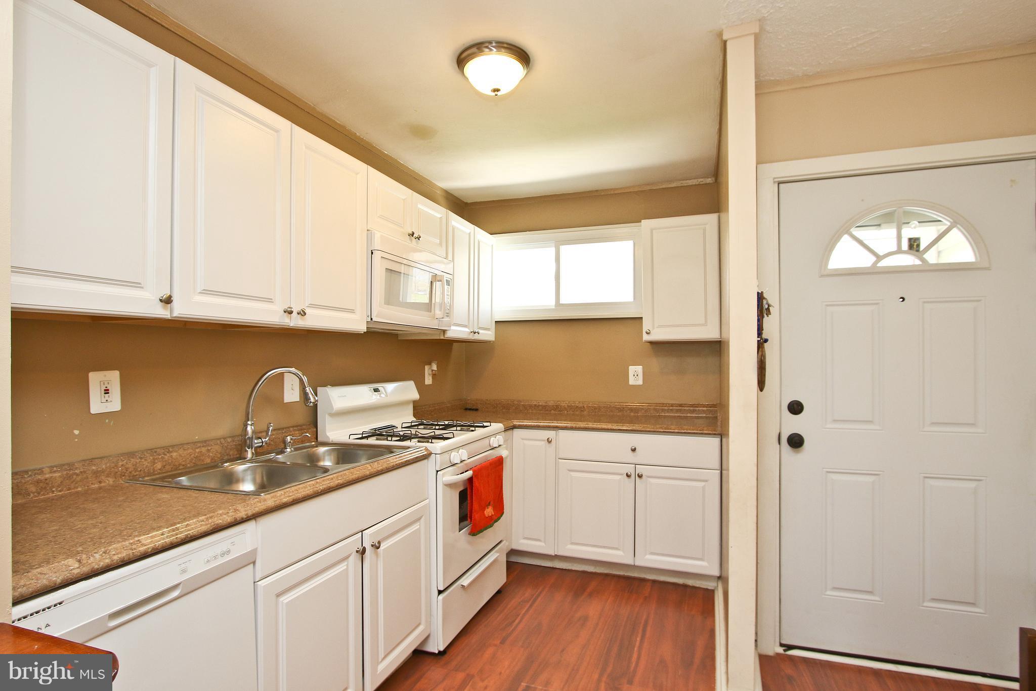7901 Greenleaf Road Landover, MD 20785 - Photo 11 of 30 Kitchen