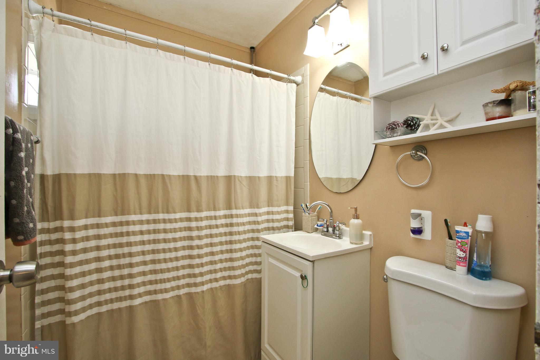7901 Greenleaf Road Landover, MD 20785 - Photo 20 of 30 Bath