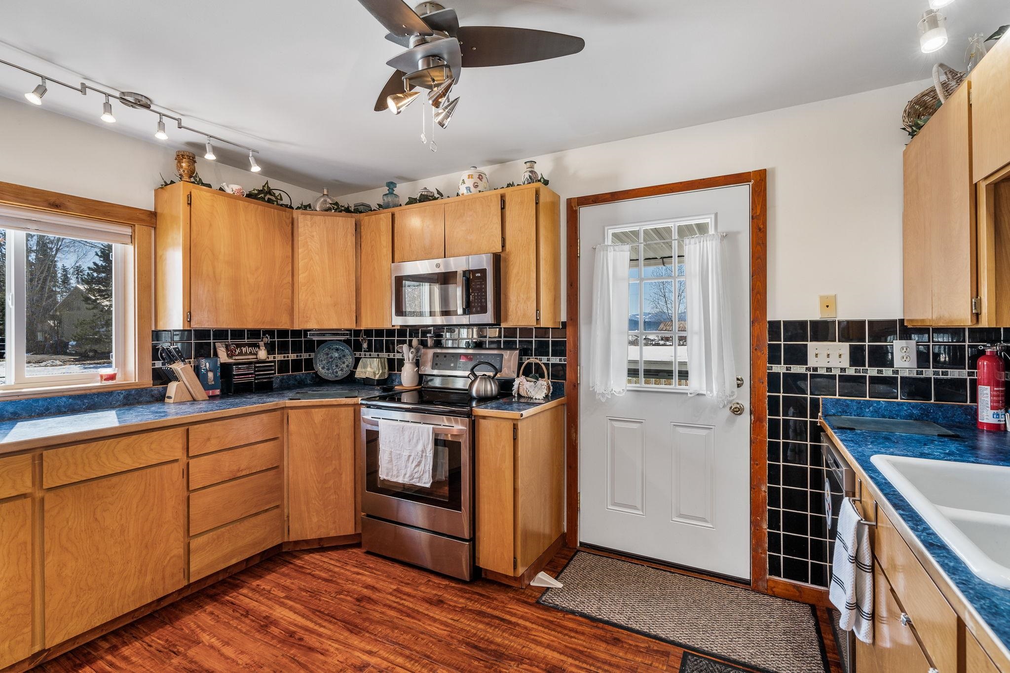 505 River Road Cusick, WA 99119 - Photo 5 of 30