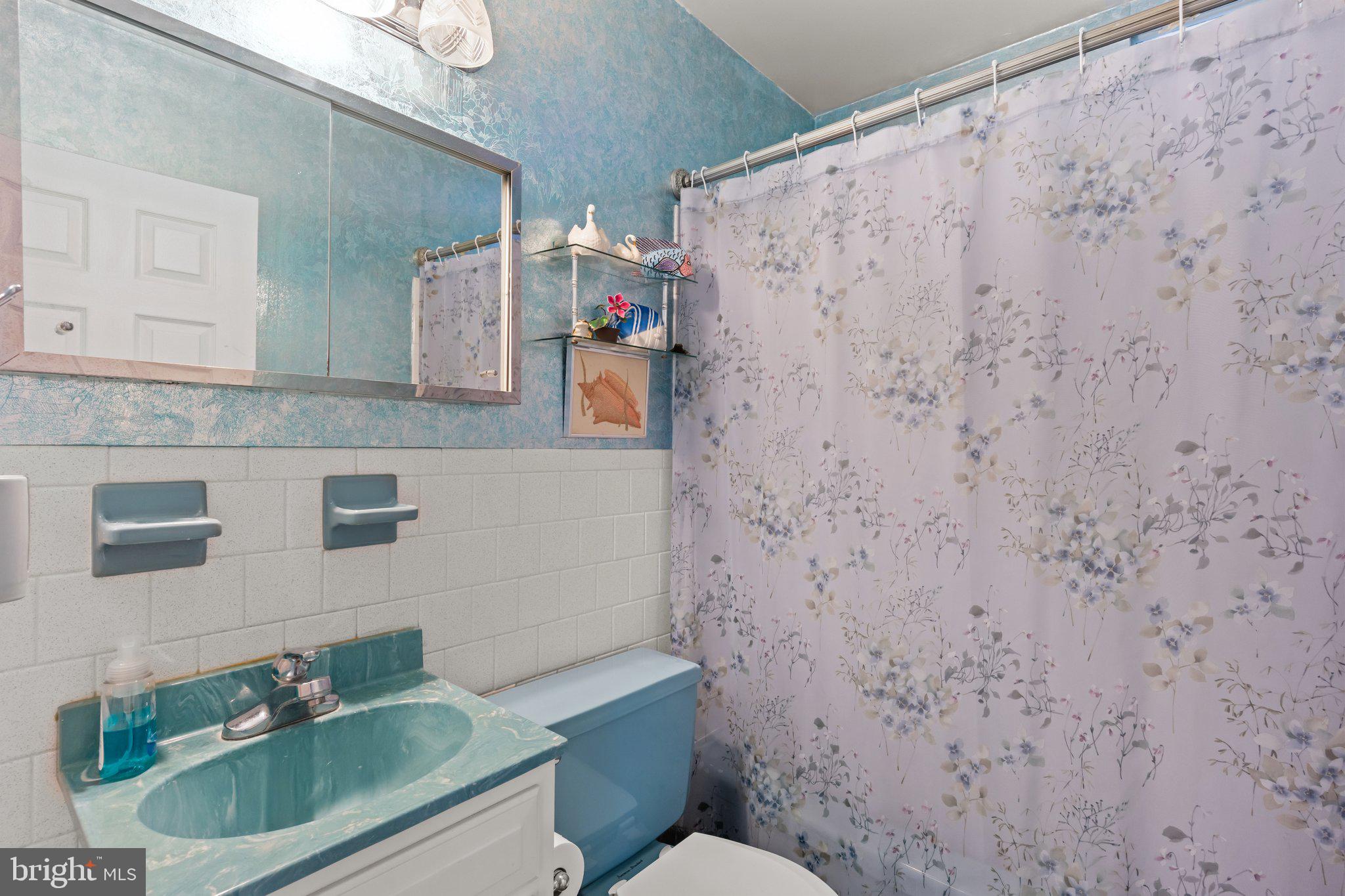 1644 Aidenn Lair Road Dresher, PA 19025 - Photo 23 of 38 Hall Bath