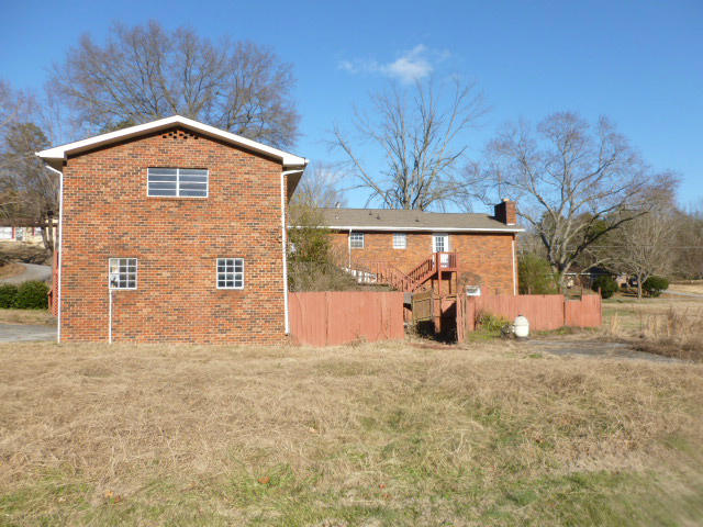 110 Simmons Road Loudon, TN 37774 - Photo 4 of 20 Back-1