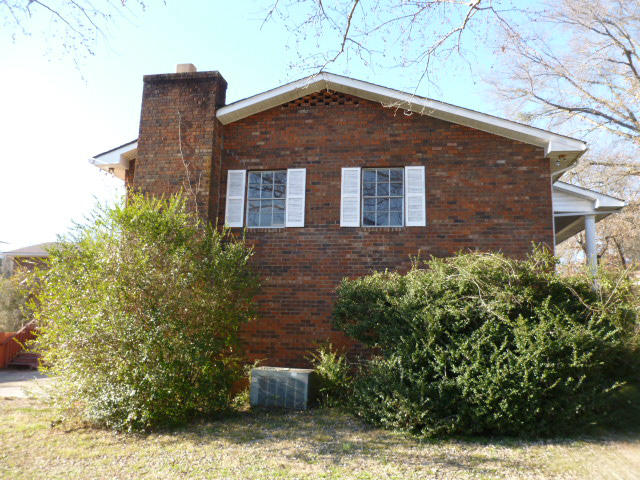 110 Simmons Road Loudon, TN 37774 - Photo 6 of 20 Left-Side