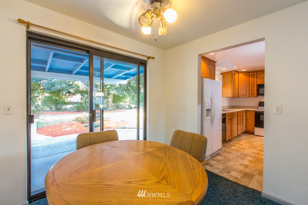 2413 Northeast 24th Street Renton, WA 98056 - Photo 13 of 21