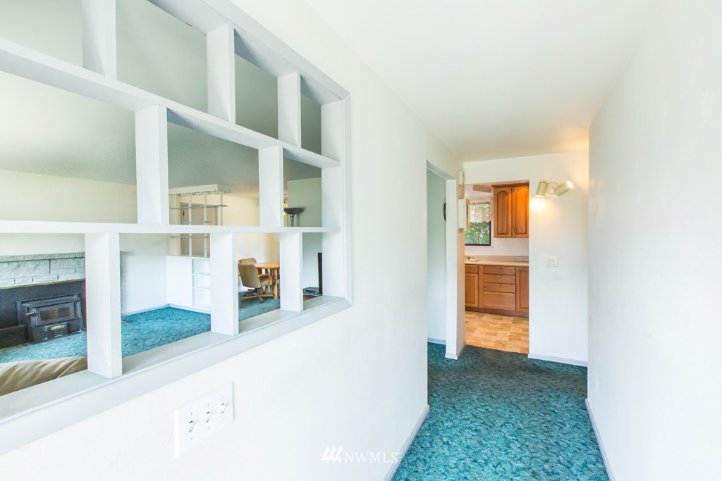 2413 Northeast 24th Street Renton, WA 98056 - Photo 4 of 21