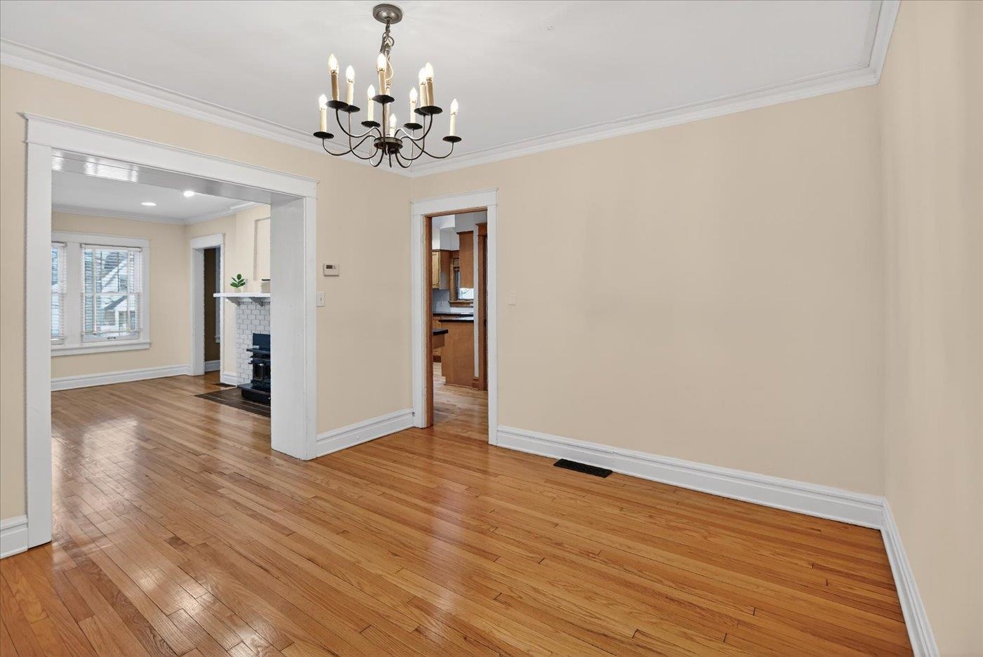 2641 Chamberlain Avenue Madison, WI 53705 - Photo 14 of 53