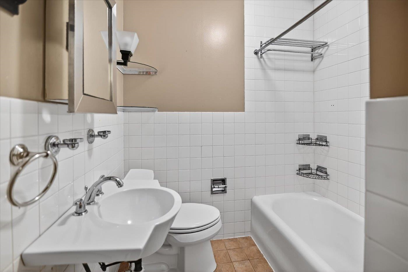 2641 Chamberlain Avenue Madison, WI 53705 - Photo 19 of 53