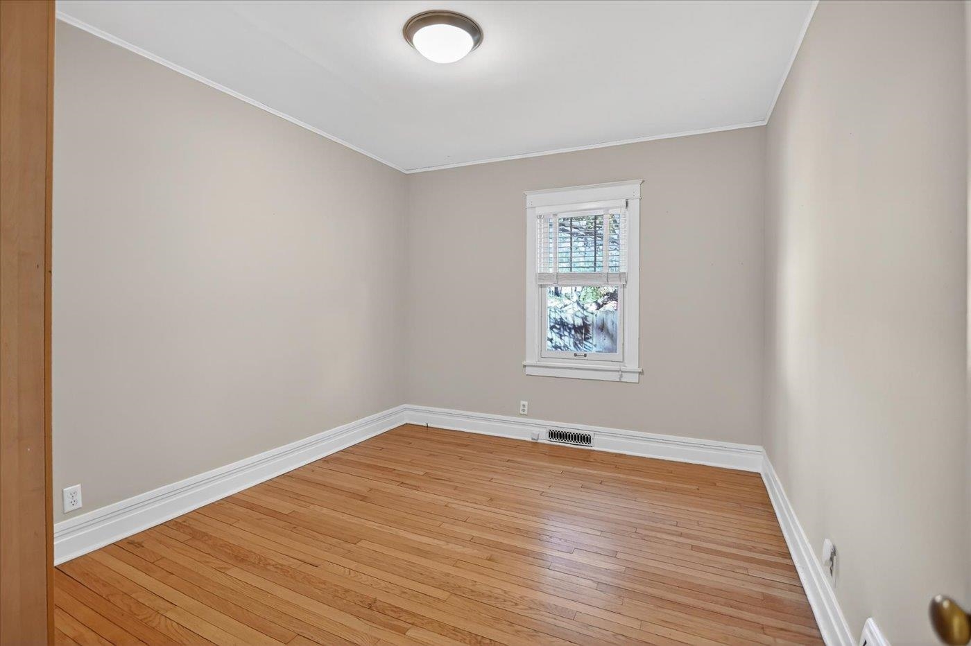 2641 Chamberlain Avenue Madison, WI 53705 - Photo 29 of 52