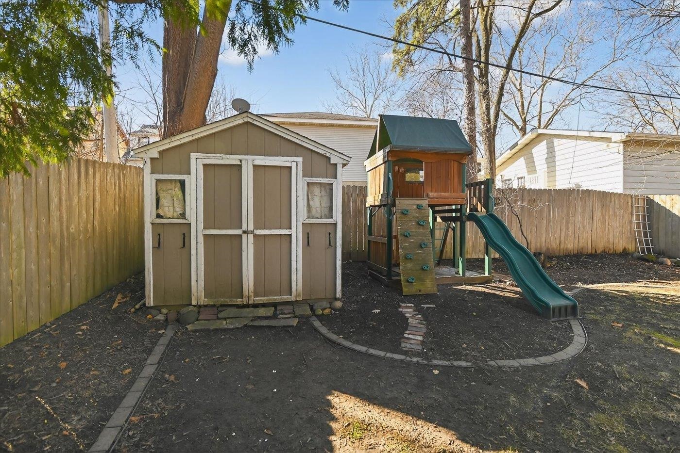 2641 Chamberlain Avenue Madison, WI 53705 - Photo 51 of 53