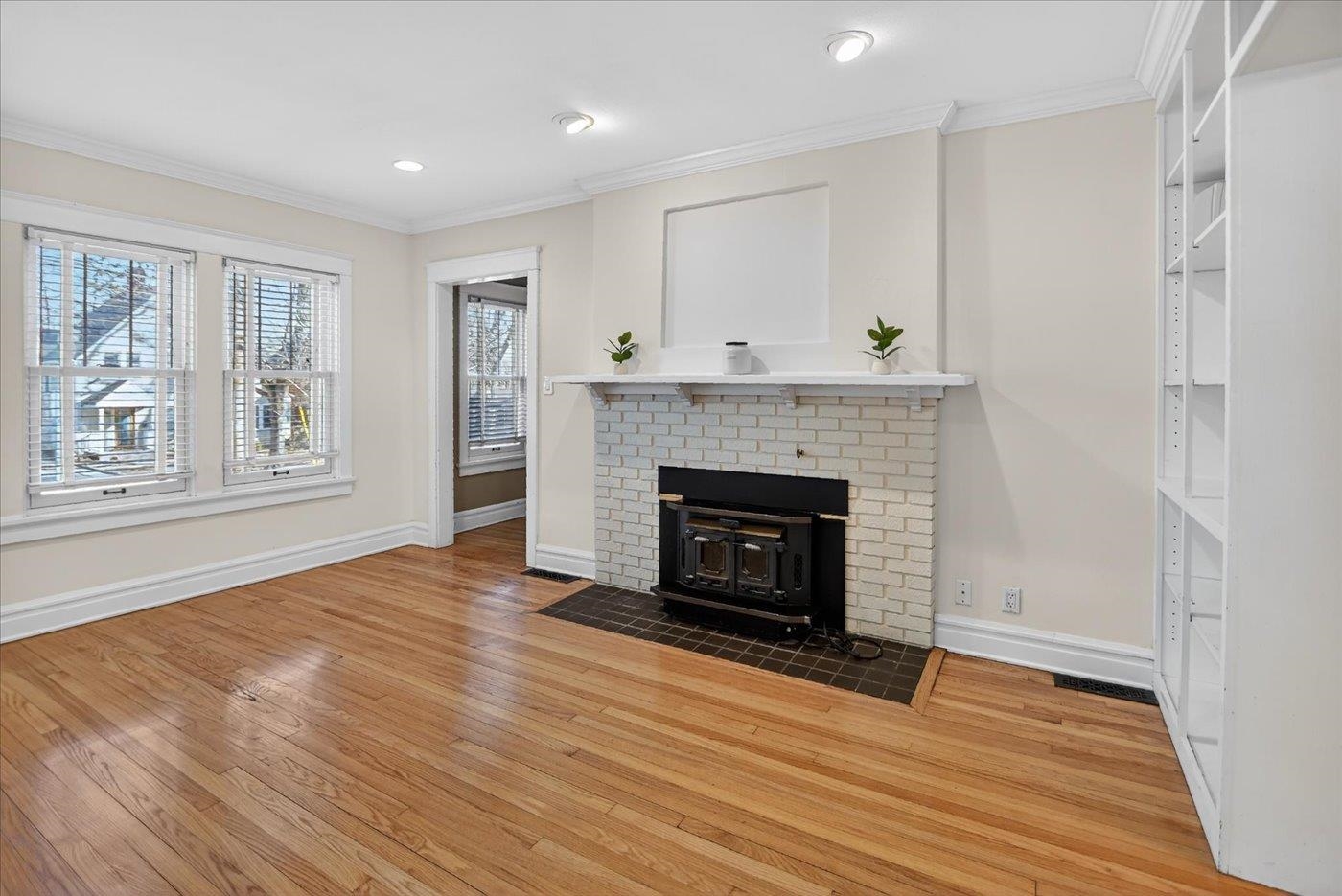 2641 Chamberlain Avenue Madison, WI 53705 - Photo 9 of 53