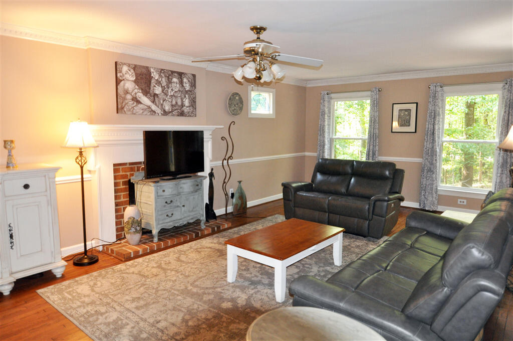 415 Old Spring Road Danville, VA 24540 - Photo 12 of 30 187205livingroomtwo_187205_S