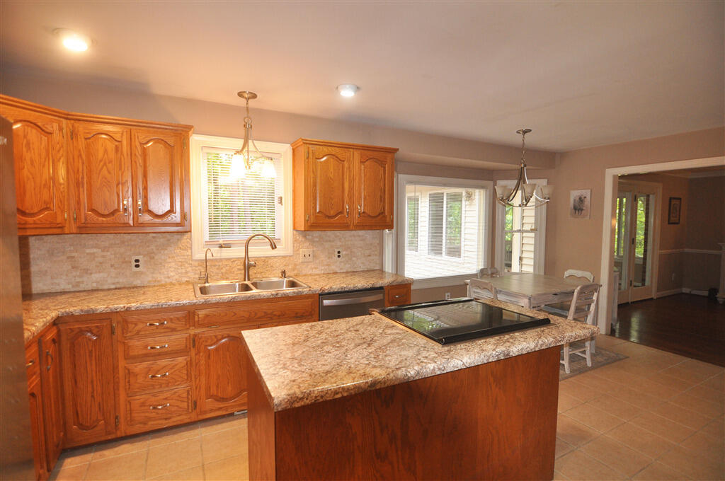 415 Old Spring Road Danville, VA 24540 - Photo 8 of 30 187202kitchena_187202_S