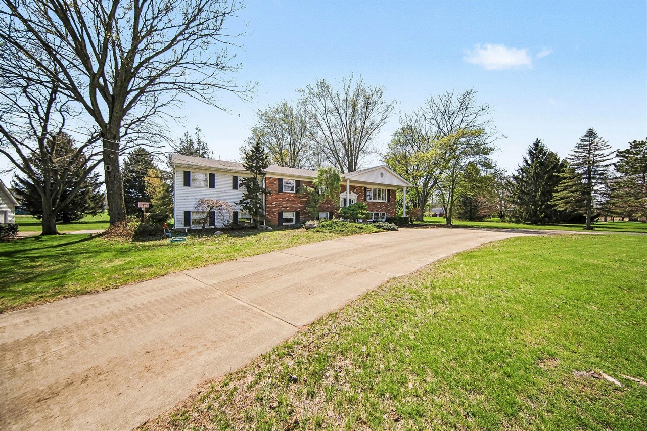 6845 Cochran Road Horton, MI 49246 - Photo 2 of 49