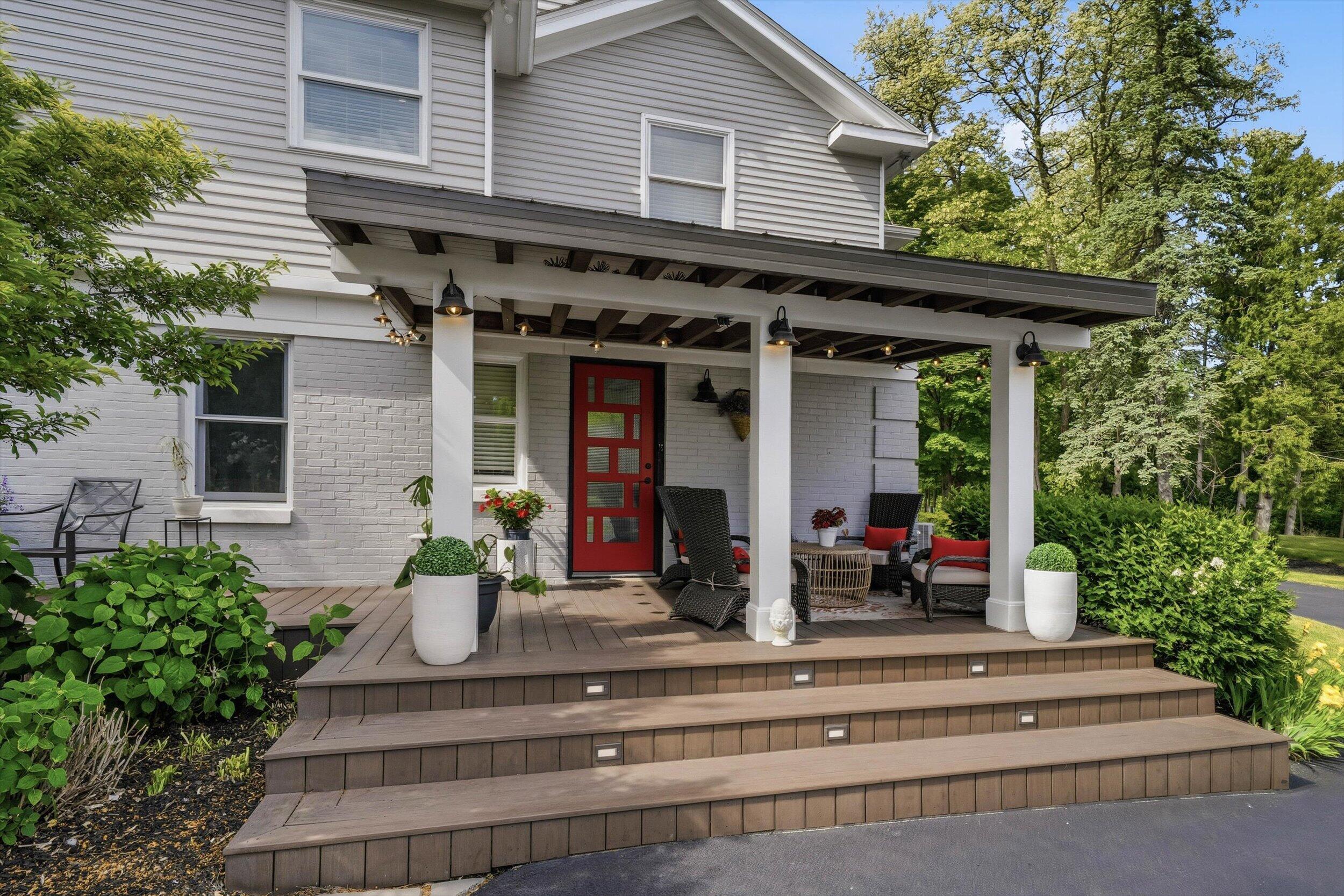 9431 Hawthorne Road Mequon, WI 53097 - Photo 38 of 67 Rear patio outside back door