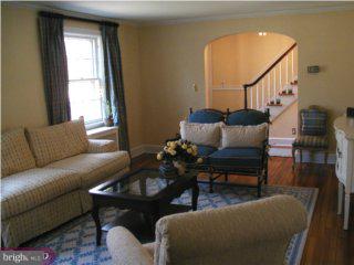 4 Effingham Road Yardley, PA 19067 - Photo 2 of 6 Gallery Image 2