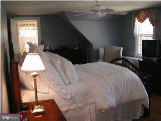 4 Effingham Road Yardley, PA 19067 - Photo 6 of 6 Gallery Image 6
