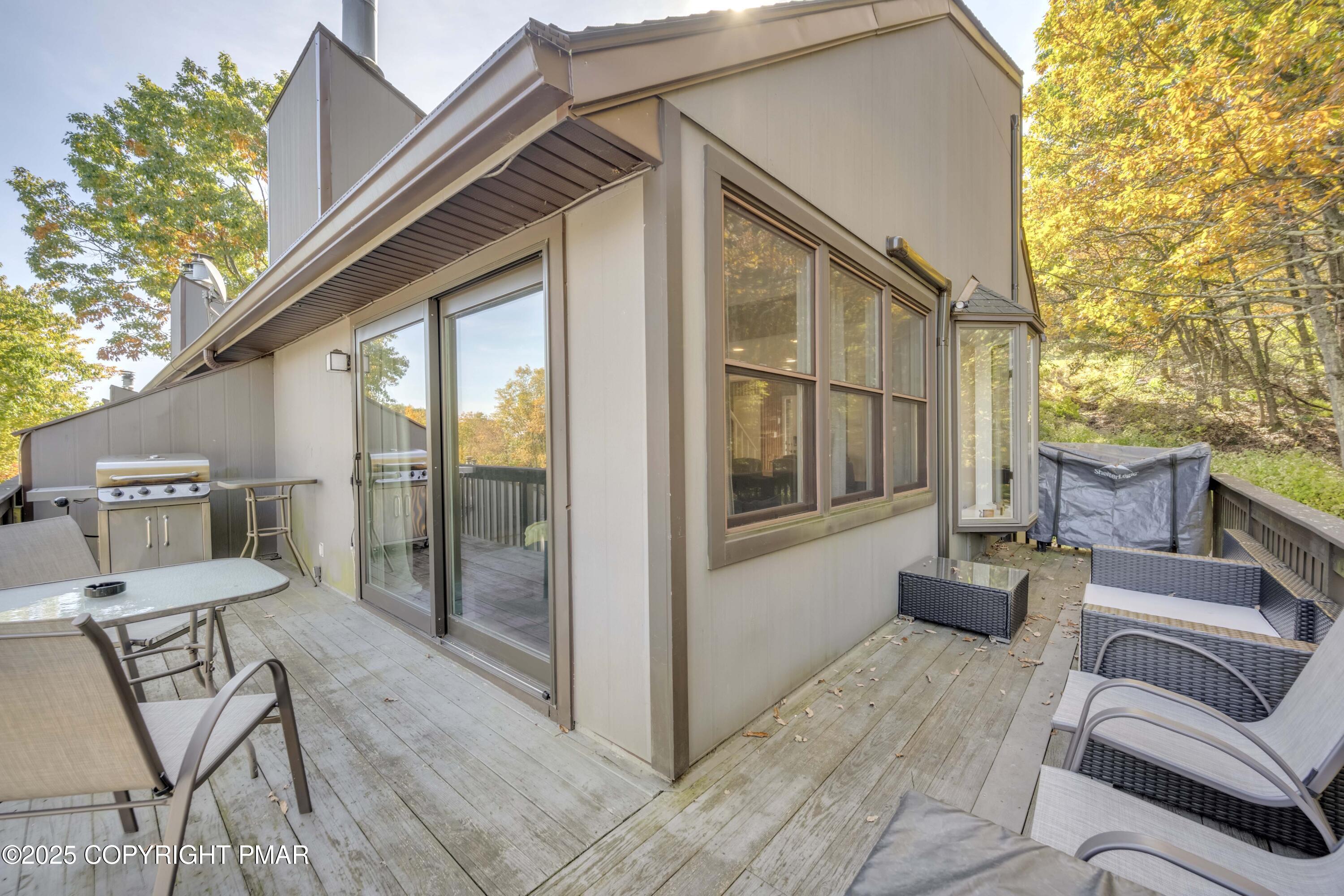 147 Cross Country Lane Tannersville, PA 18372 - Photo 14 of 39 a view of balcony with furniture