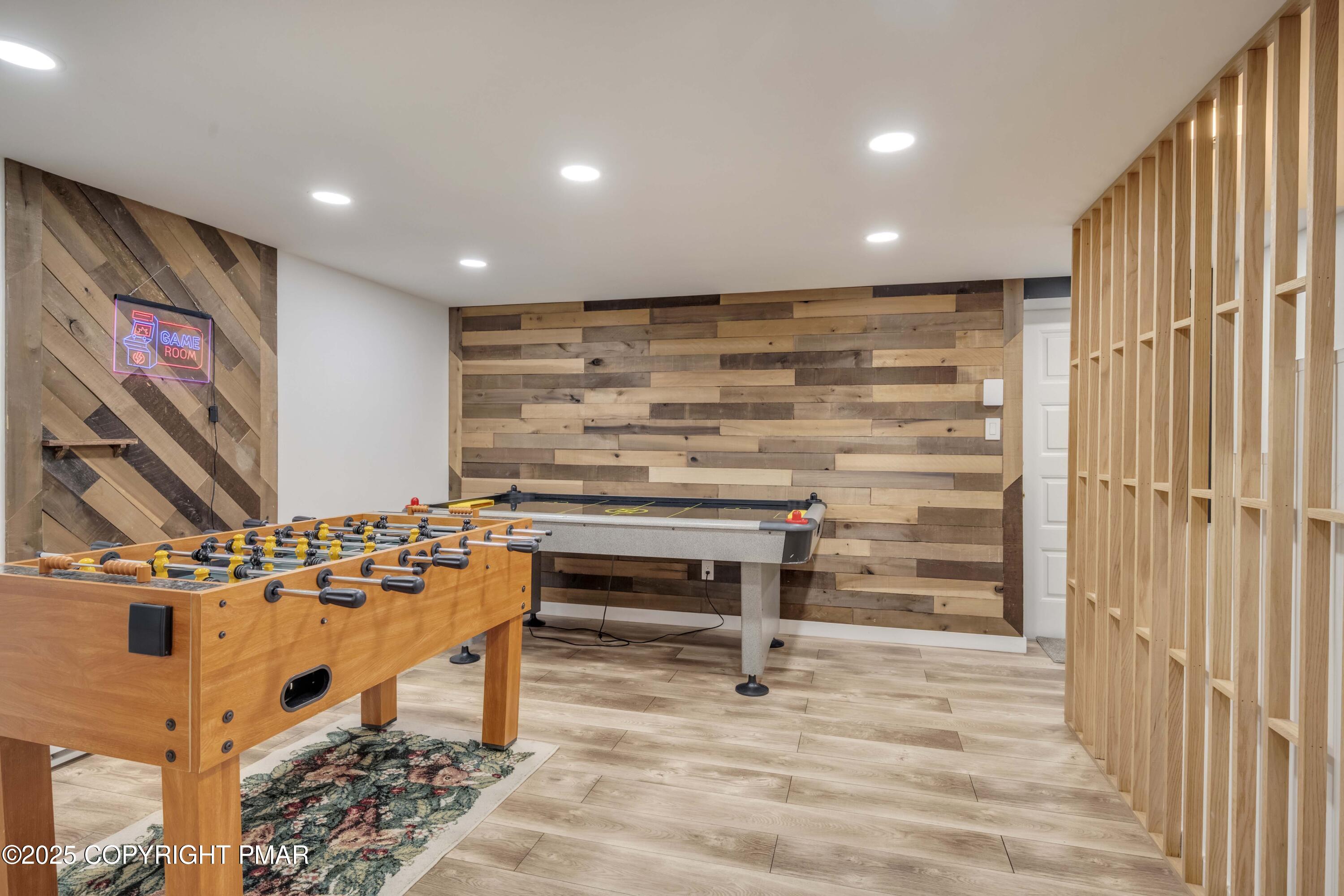 147 Cross Country Lane Tannersville, PA 18372 - Photo 29 of 39 a view of a livingroom with furniture and a window