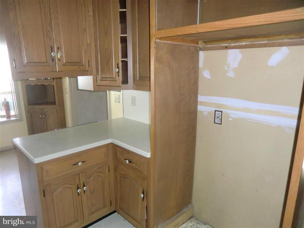 20608 Clarksburg Road Boyds, MD 20841 - Photo 6 of 29 Kitchen